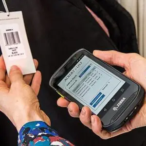 Acquista Palmare Zebra TC20: Inclusi Alimentatore e Cavo USB – Scopri le Offerte!